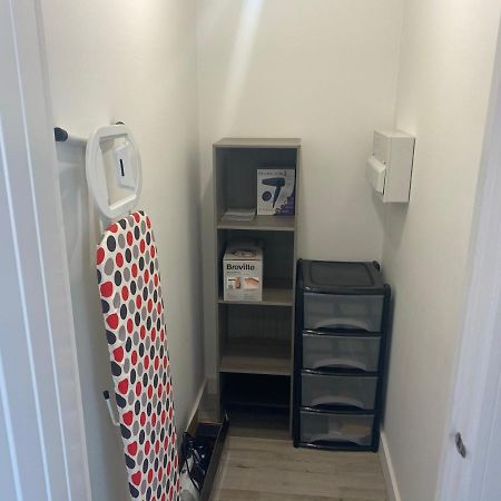 Stylish Pontcanna Flat Near City Centre Кардиф Екстериор снимка