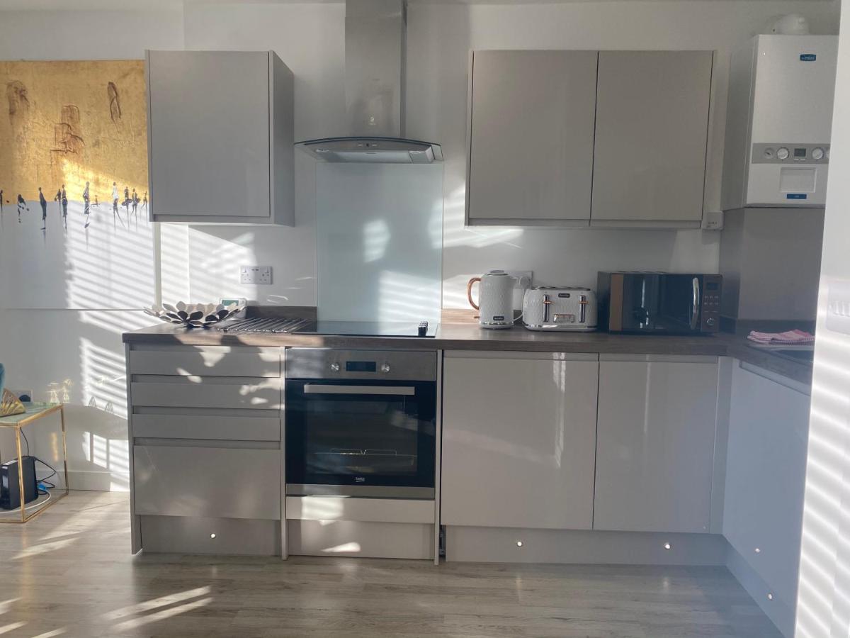Stylish Pontcanna Flat Near City Centre Кардиф Екстериор снимка